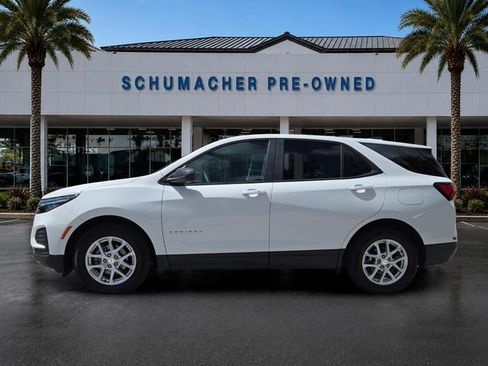 Used 2024 Chevrolet Equinox LS w/ LS Convenience Package FWD image 4