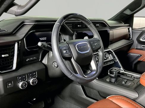 Certified 2025 GMC Sierra 1500 Denali Ultimate AWD/4WD image 17