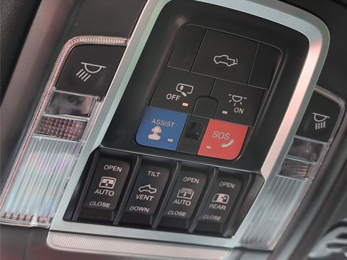 Used 2022 RAM 1500 Limited image 13