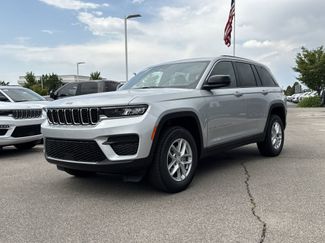 New 2025 Jeep Grand Cherokee Laredo w/ Luxury Tech Group I video 1