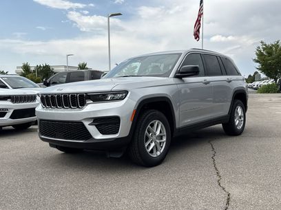 New 2025 Jeep Grand Cherokee Laredo w/ Luxury Tech Group I