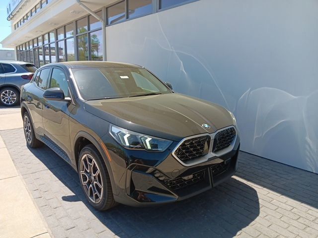 New 2025 BMW X2 xDrive28i w/ Convenience Package AWD/4WD image 1