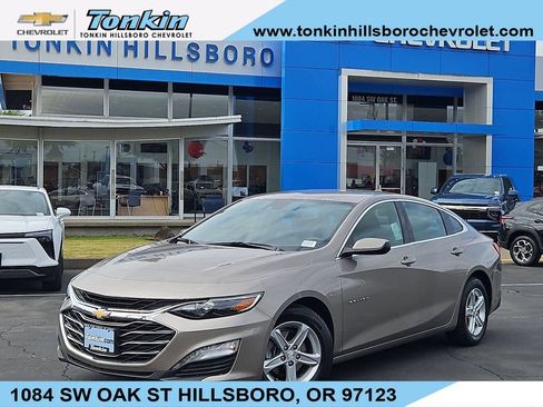 Used 2024 Chevrolet Malibu LT FWD image 1