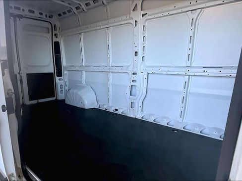 Used 2024 RAM ProMaster 2500 w/ Premium Convenience Group image 20