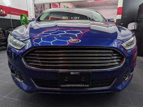 Used 2015 Ford Fusion SE w/ Equipment Group 502A image 2