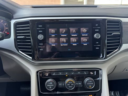 Used 2023 Volkswagen Atlas SE w/ Panoramic Sunroof Package image 19