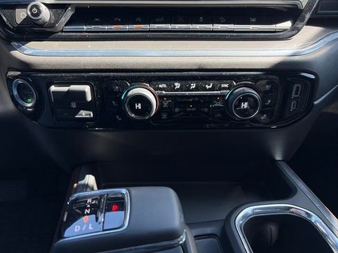 Used 2024 Chevrolet Silverado 1500 High Country w/ Midnight Edition image 21