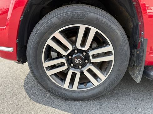 Used 2018 Toyota 4Runner Limited image 39