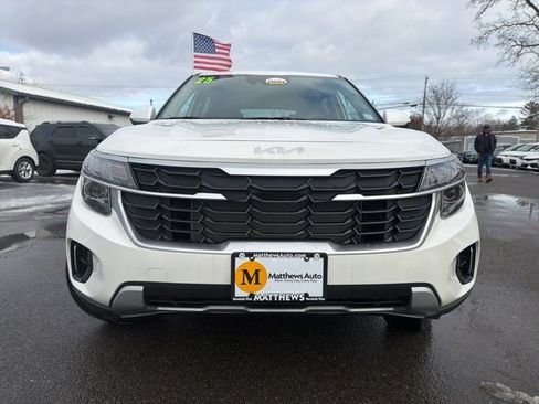 Certified 2025 Kia Seltos LX image 8