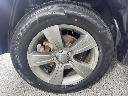 Used 2017 Jeep Patriot Sport AWD/4WD image 14