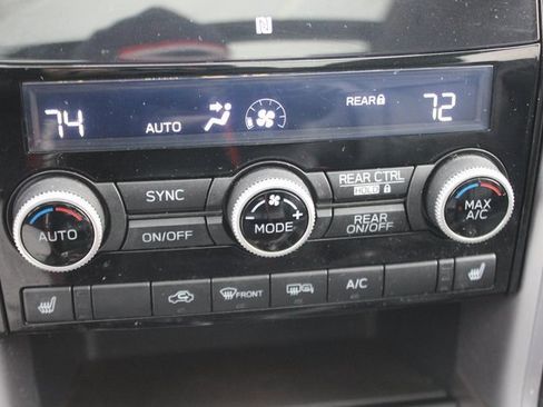 Used 2019 Subaru Ascent Limited image 8