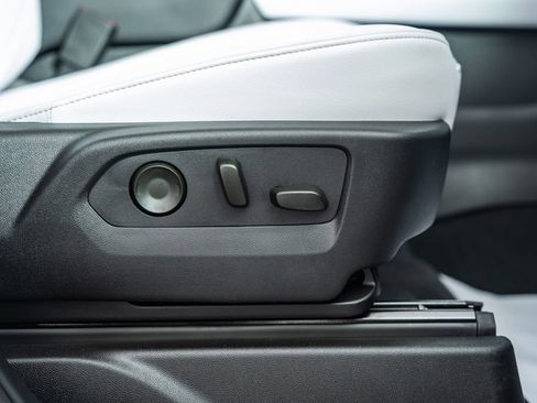 New 2025 Chevrolet Suburban Premier w/ Sun And Tow Package image 37