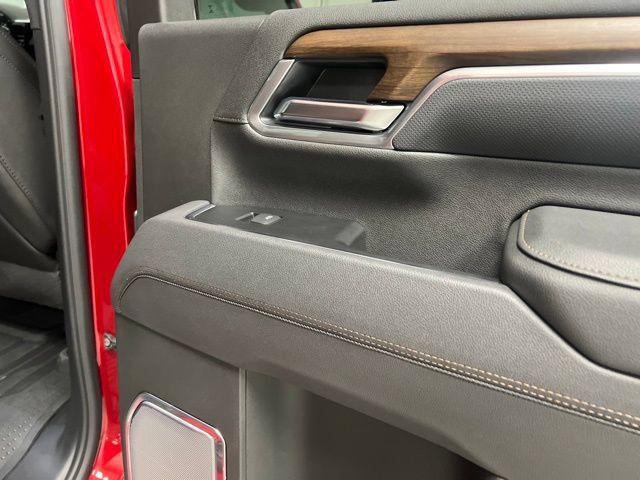 Used 2025 Chevrolet Silverado 3500 High Country w/ High Country Premium Package AWD/4WD image 48