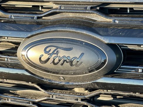 Used 2024 Ford Expedition Limited image 49