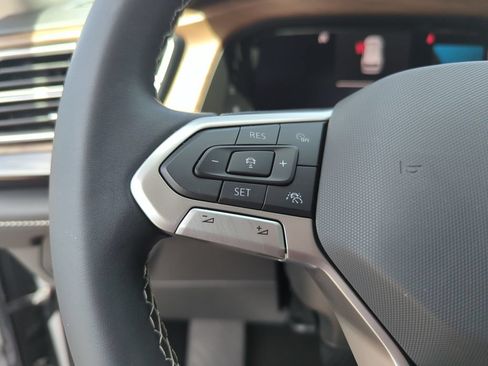 Used 2024 Volkswagen Atlas SE FWD image 44