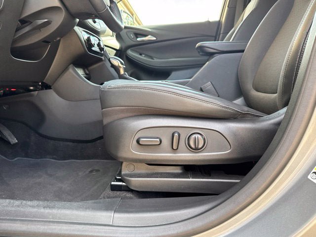Used 2023 Buick Encore GX Select w/ Safety Package II AWD/4WD image 9