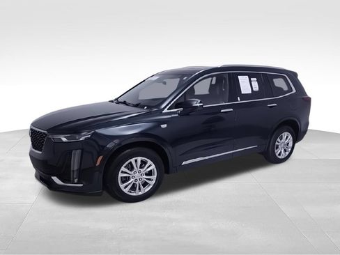 Used 2024 Cadillac XT6 Luxury w/ LPO, Floor Liner Package FWD image 6