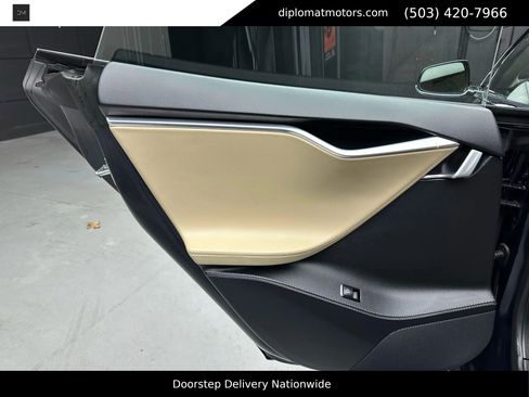 Used 2015 Tesla Model S 85 image 27