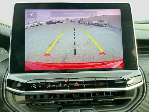 Used 2025 Jeep Compass Latitude w/ Altitude Special Edition image 13