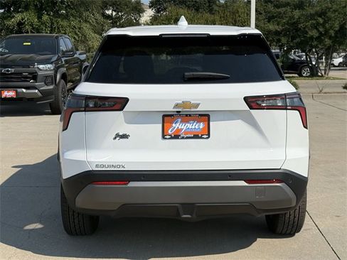 New 2026 Chevrolet Equinox LT w/ Convenience Package II image 5