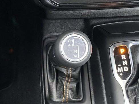 Used 2022 Jeep Gladiator Overland image 18