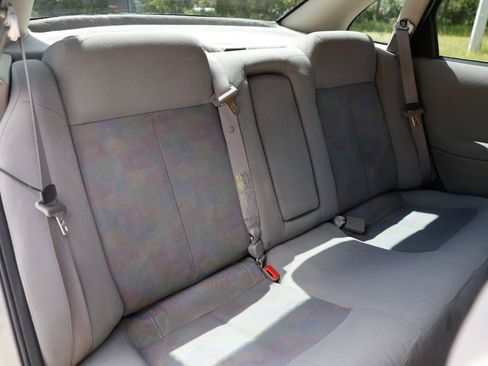 Used 2003 Saturn L-Series L200 w/ Audio Pkg I FWD image 14