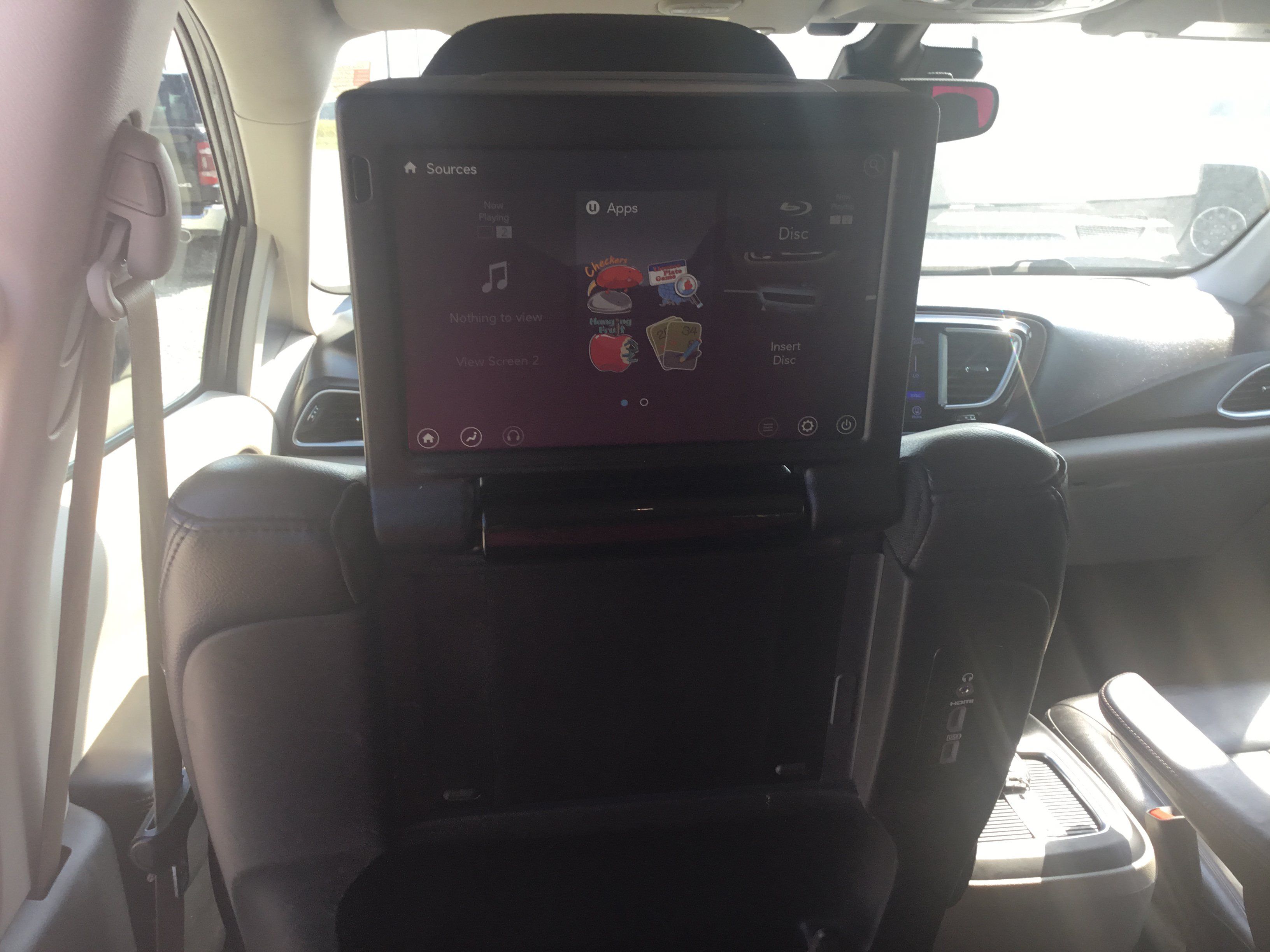 Used 2017 Chrysler Pacifica Touring-L Plus w/ Advanced Safetytec Group FWD image 13
