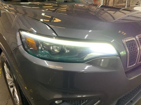 Used 2019 Jeep Cherokee Latitude Plus w/ Comfort/Convenience Group AWD/4WD image 34