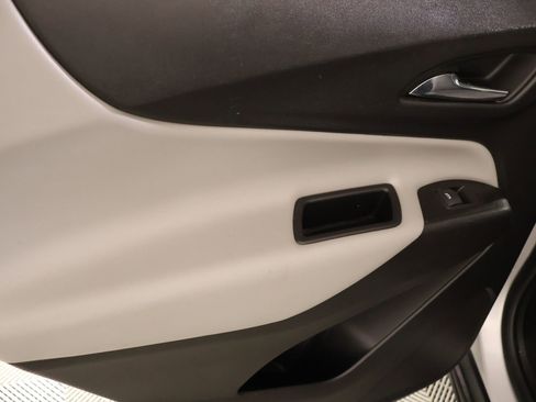 Used 2020 Chevrolet Equinox LT FWD image 15