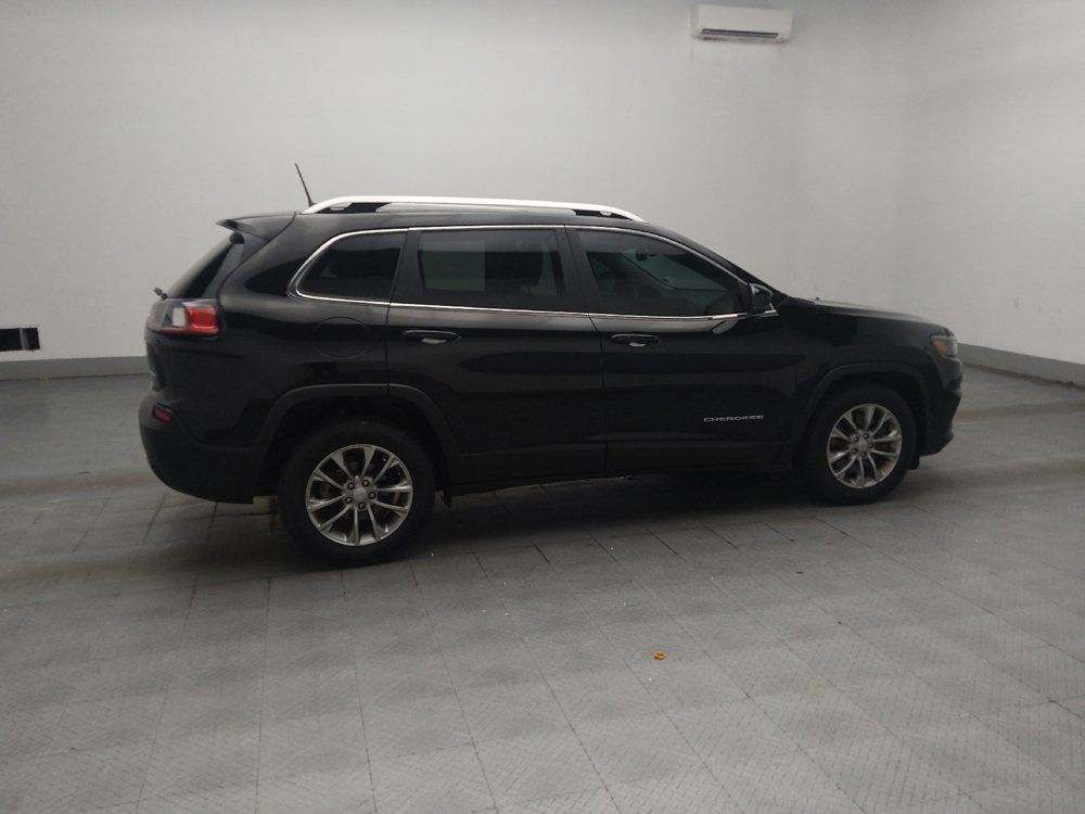 Used 2019 Jeep Cherokee Latitude Plus w/ Comfort/Convenience Group FWD image 10