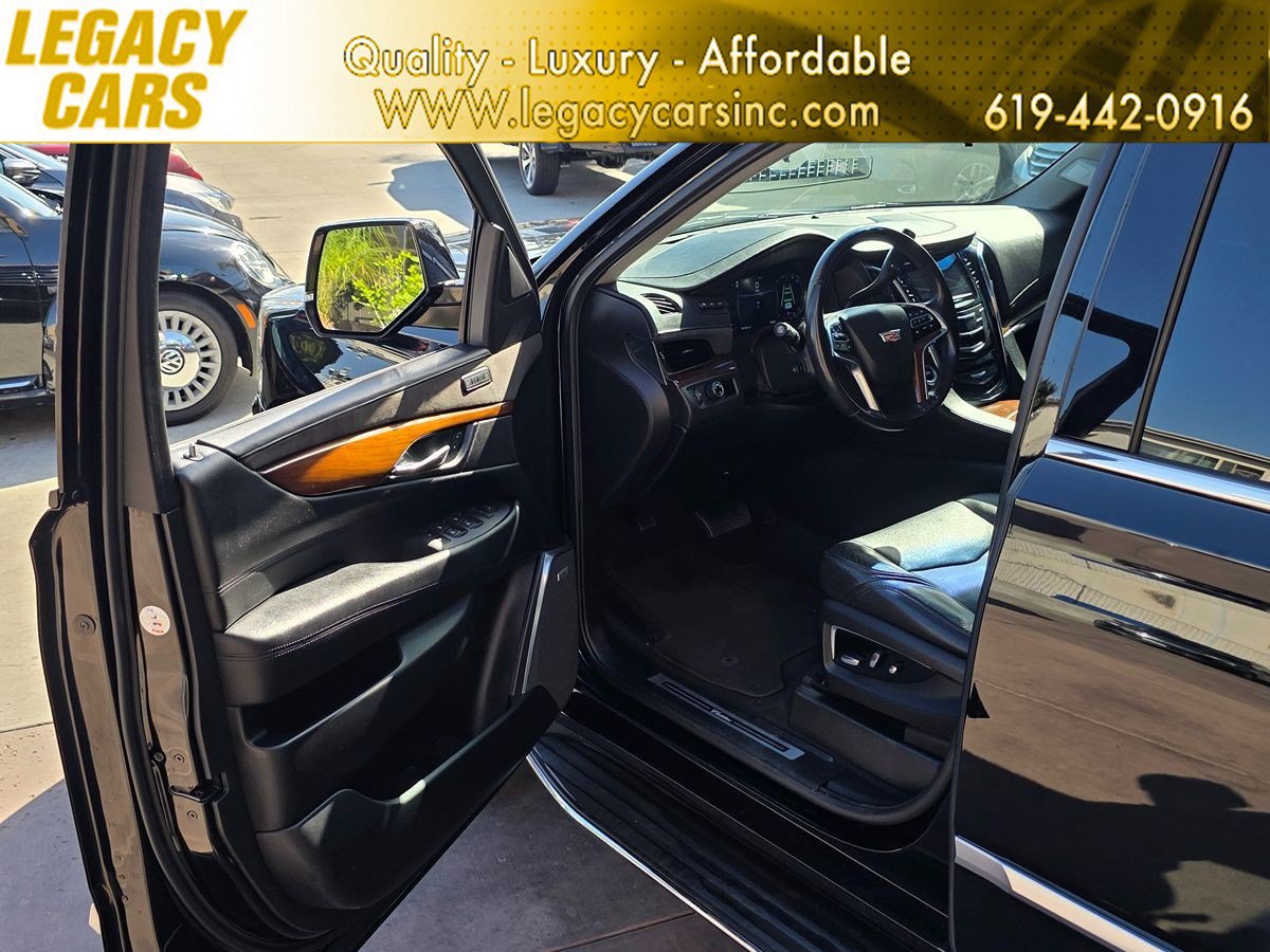 Used 2018 Cadillac Escalade Luxury RWD image 53