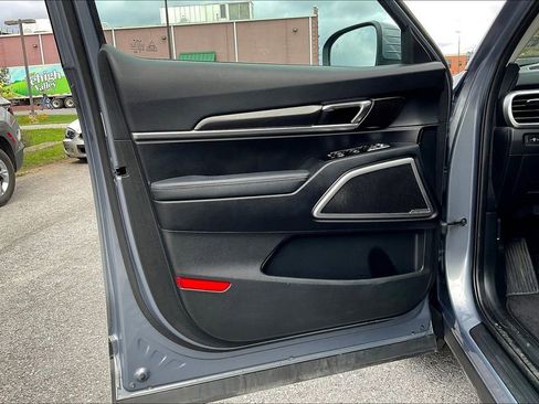 Used 2023 Kia Telluride LX image 21