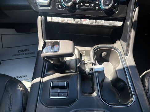 Certified 2022 GMC Sierra 1500 AT4 w/ AT4 Premium Package AWD/4WD image 42