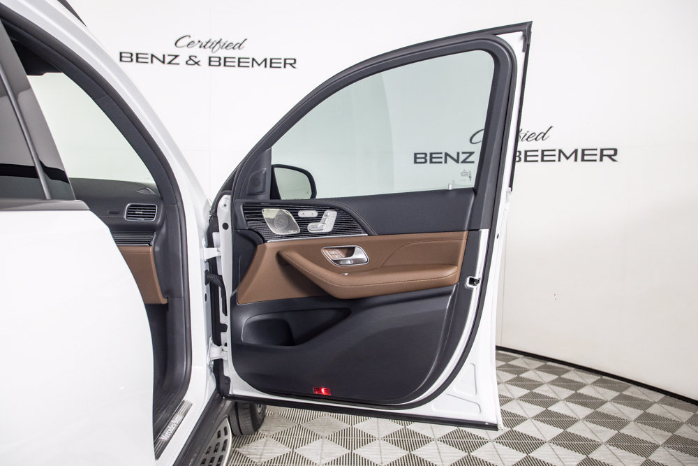 Used 2026 Mercedes-Benz GLS 580 4MATIC image 22