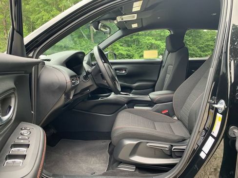 Used 2025 Honda HR-V Sport image 31