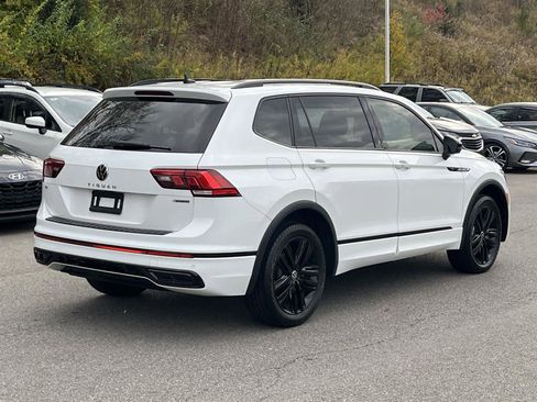 Used 2022 Volkswagen Tiguan SE R-Line image 5