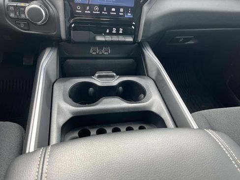 Used 2025 RAM 1500 Big Horn AWD/4WD image 35