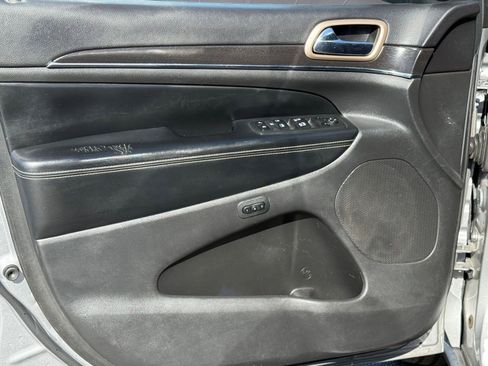 Used 2016 Jeep Grand Cherokee Limited image 13