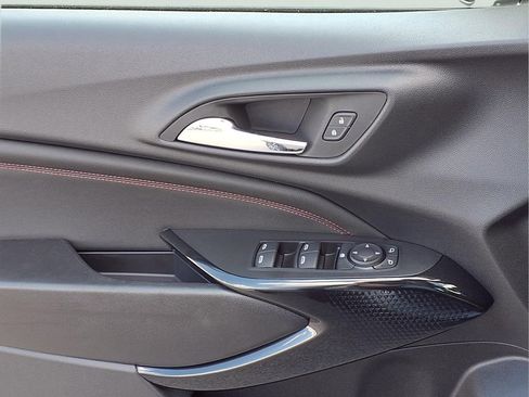 New 2026 Chevrolet Trax RS w/ Sunroof Package image 16