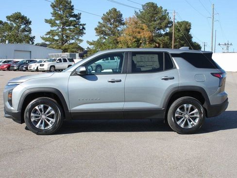 New 2026 Chevrolet Equinox LT w/ LPO, Floor Liner Package image 5