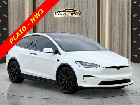 Used 2023 Tesla Model X Plaid image 1