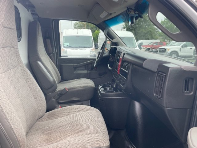 Used 2020 Chevrolet Express 2500 RWD image 15
