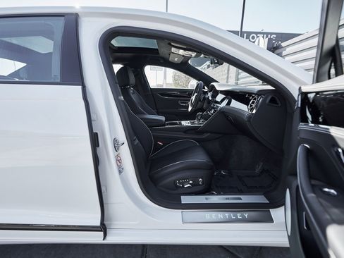Used 2024 Bentley Flying Spur S V8 image 19