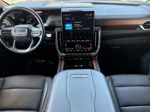Used 2025 GMC Yukon XL Denali image 21