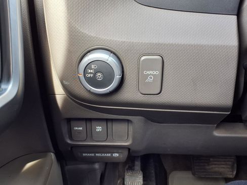 Used 2006 Honda Ridgeline RT image 15