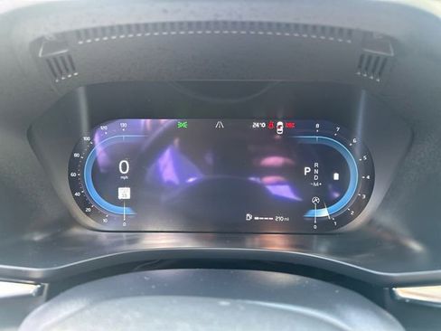 Used 2024 Volvo XC60 B5 Core image 30