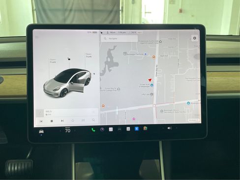 Used 2018 Tesla Model 3 Long Range image 28