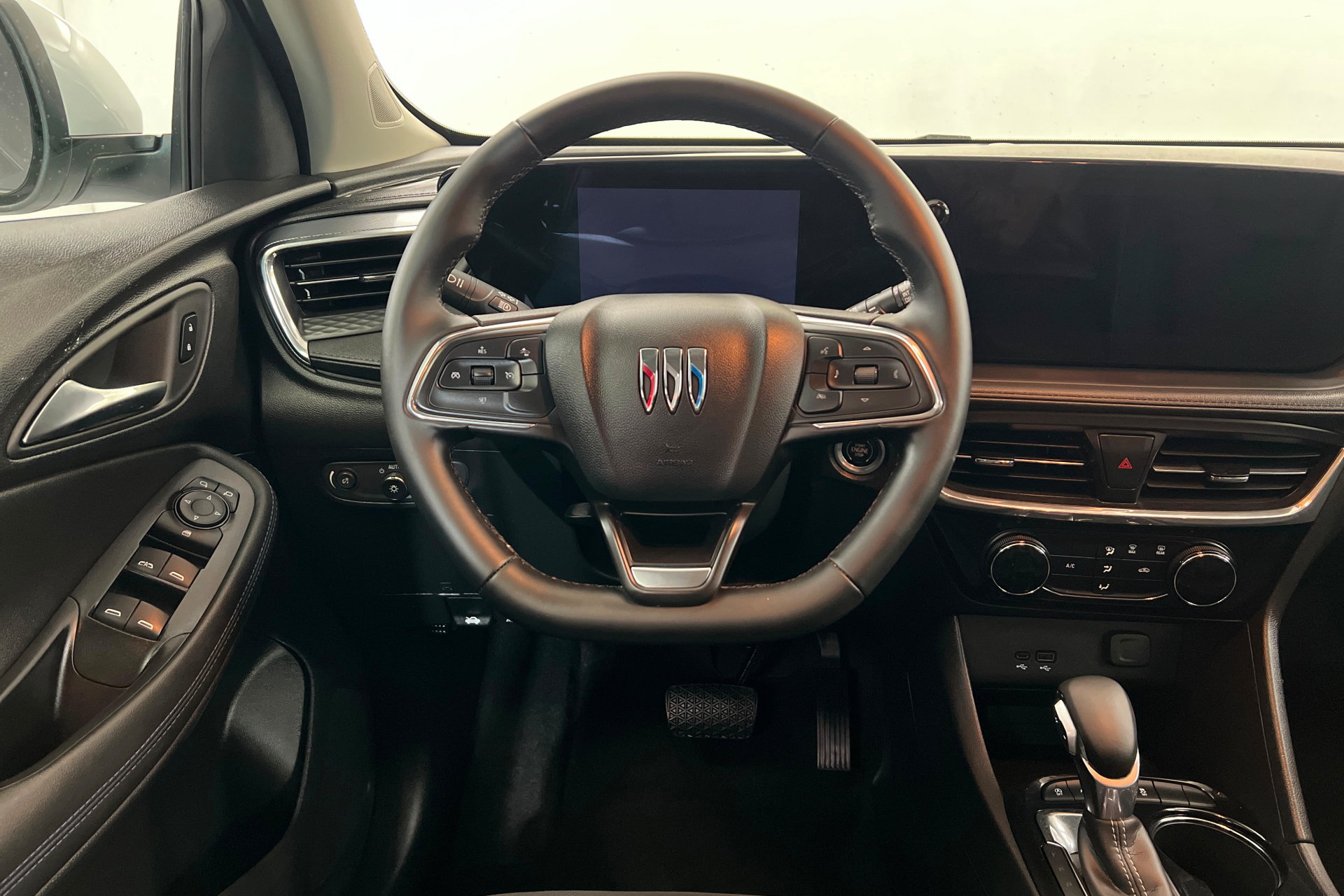 Used 2026 Buick Encore GX Sport Touring AWD/4WD image 12