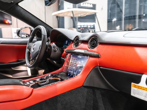 Used 2025 Karma Revero Luxury image 28