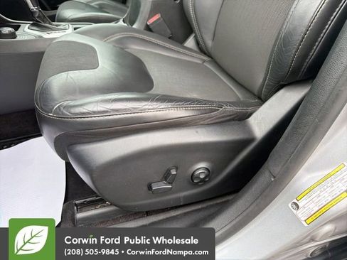 Used 2018 Jeep Cherokee Latitude Plus w/ Cold Weather Group image 25